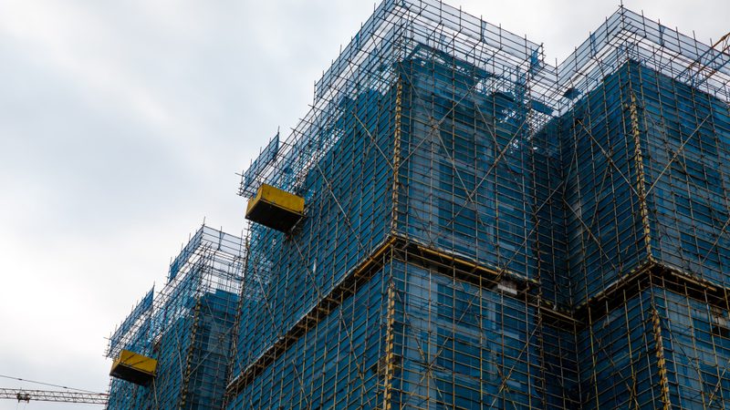 建筑劳务派遣与分包：适用场景解析